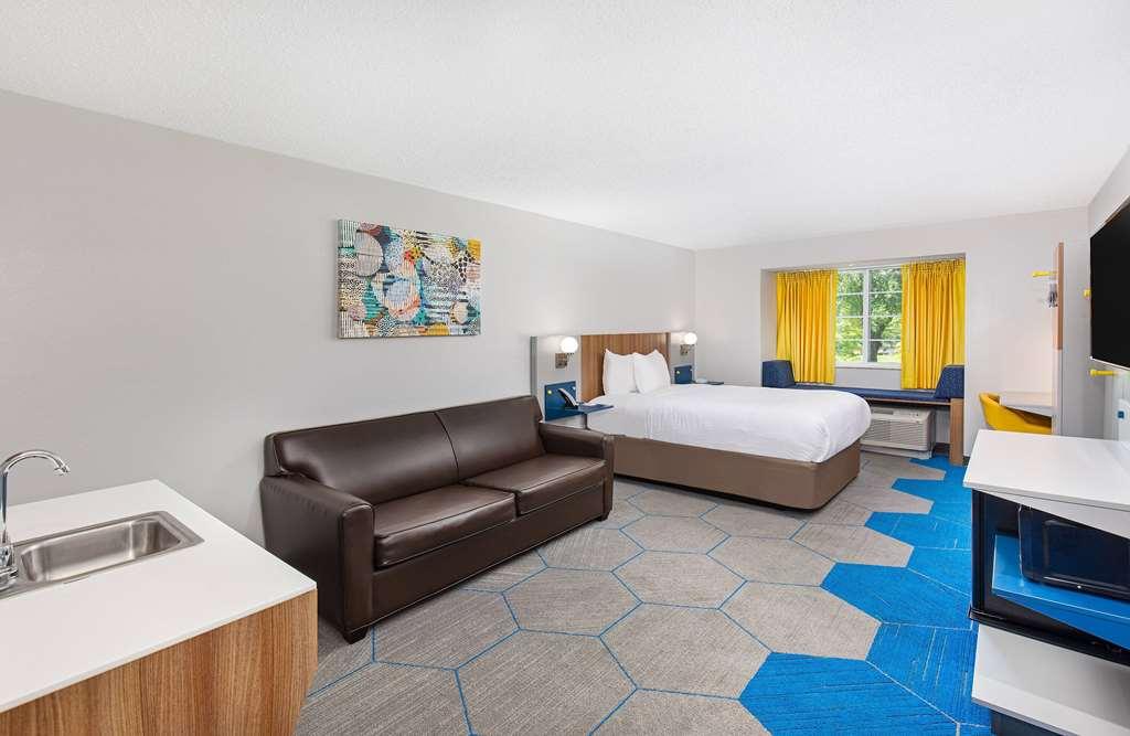 Microtel Inn & Suites Columbus North Pokoj fotografie